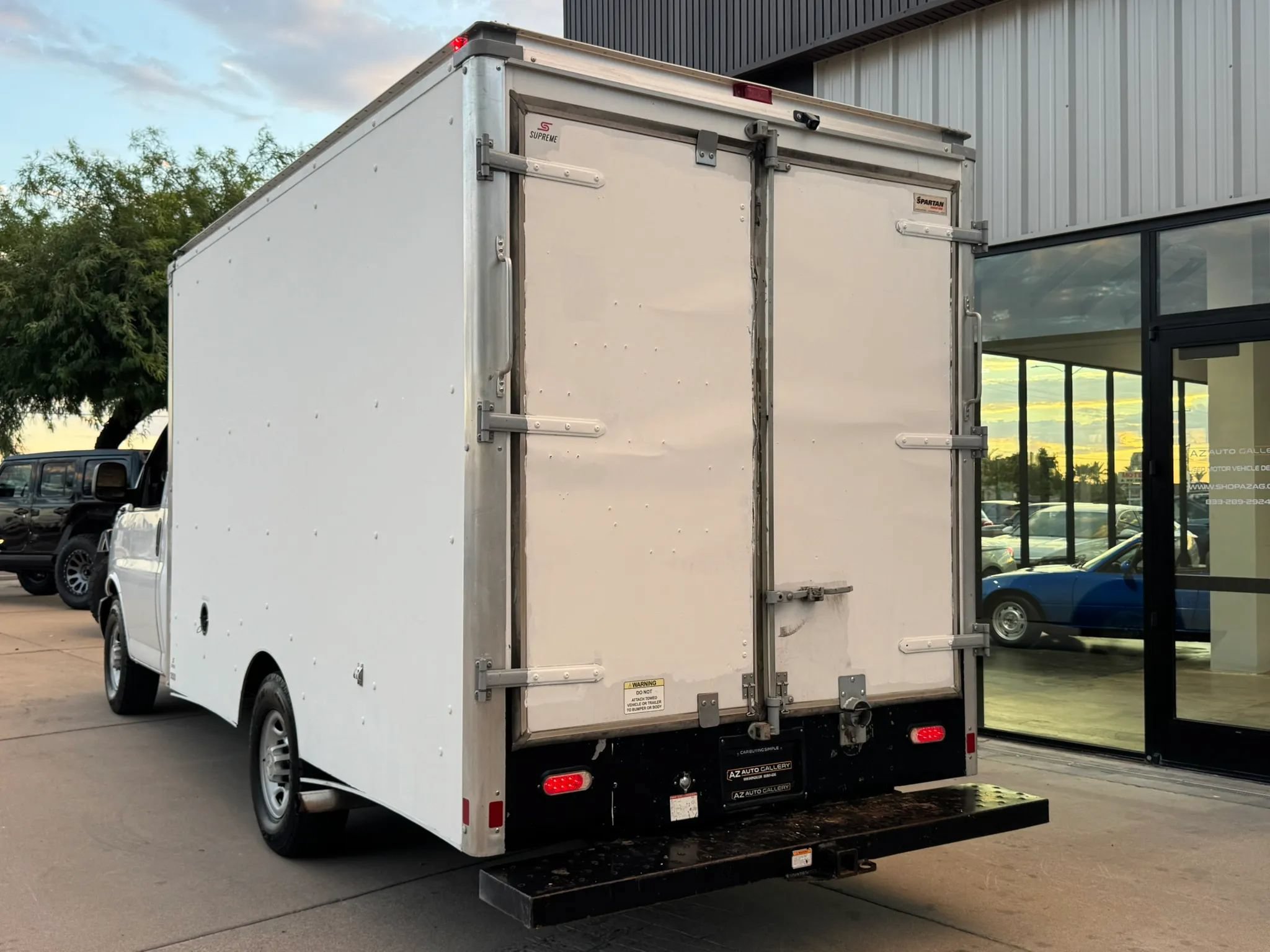 Used 2020 Chevrolet Express 3500 w/ Power Convenience Package RWD image 26