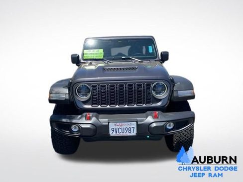 Used 2026 Jeep Wrangler Unlimited Rubicon AWD/4WD image 2