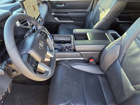 Used 2025 Toyota Sequoia Platinum image 11