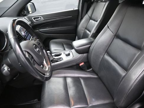 Used 2021 Jeep Grand Cherokee Limited AWD/4WD image 16