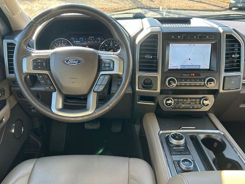 Used 2021 Ford Expedition Max XLT image 36