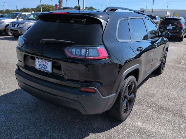 Used 2023 Jeep Cherokee Altitude Lux AWD/4WD image 4