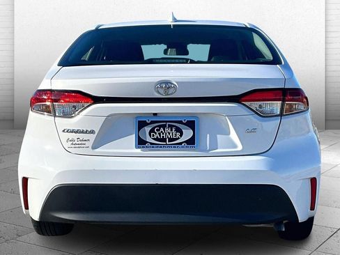 Used 2024 Toyota Corolla LE image 3