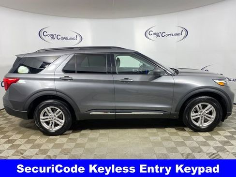 Used 2022 Ford Explorer XLT w/ Equipment Group 202A image 9