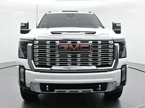 Used 2026 GMC Sierra 3500 Denali w/ Denali Reserve Package AWD/4WD image 2