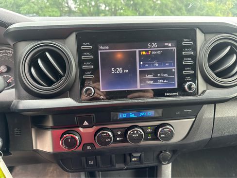 Used 2022 Toyota Tacoma SR AWD/4WD image 9