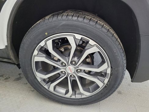 Used 2019 GMC Terrain SLT w/ Preferred Package image 31