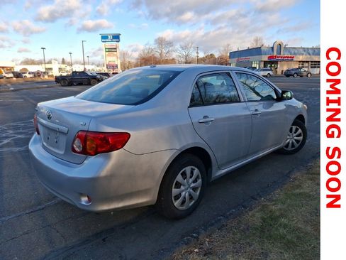 Used 2010 Toyota Corolla LE image 4