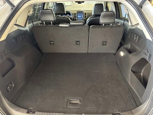 Used 2024 Ford Edge SEL w/ Convenience Package image 8