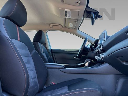 Used 2023 Nissan Sentra SR w/ Electronics Package image 7