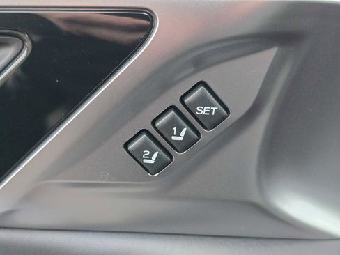 Used 2023 Subaru Outback Limited image 26