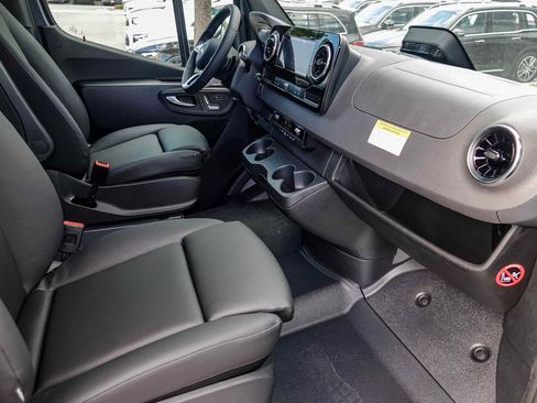 New 2025 Mercedes-Benz Sprinter 2500 image 16