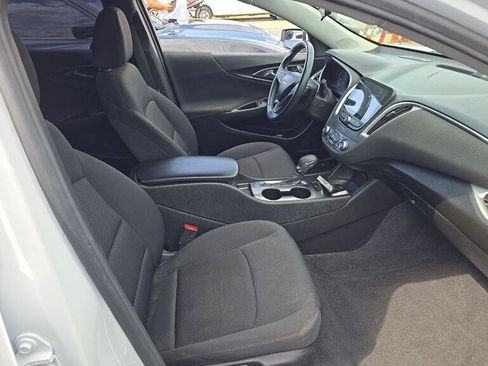Used 2023 Chevrolet Malibu RS FWD image 10