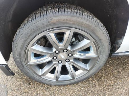 Certified 2018 Chevrolet Suburban Premier image 48