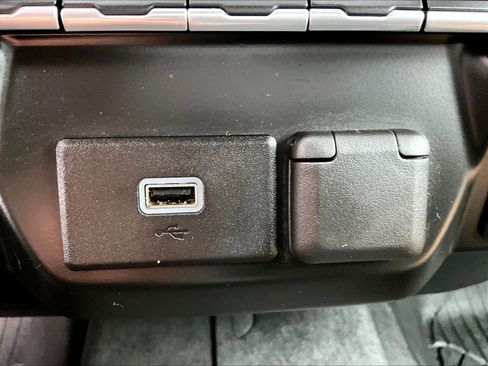 Used 2019 Chevrolet Silverado 1500 Custom Trail Boss w/ Custom Convenience Package AWD/4WD image 26