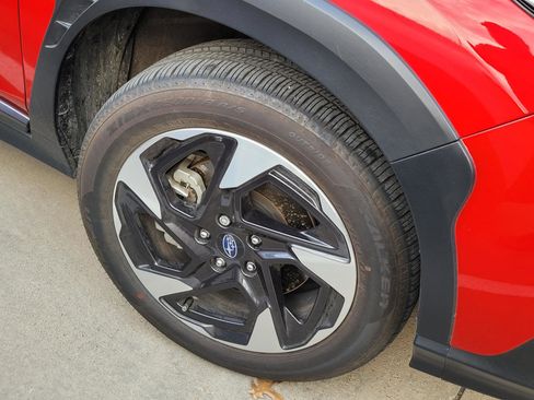 Used 2025 Subaru Crosstrek 2.5i Limited w/ Crosstrek Mirror Package image 2