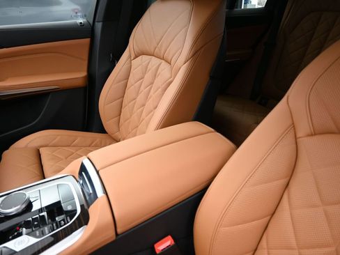 New 2026 BMW X5 xDrive40i w/ Climate Comfort Package image 14