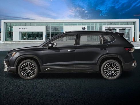 New 2026 Volkswagen Taos SE AWD/4WD image 3