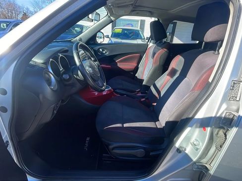 Used 2014 Nissan Juke SV image 10