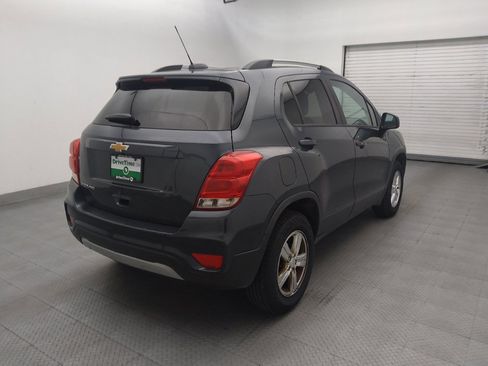 Used 2021 Chevrolet Trax LT w/ LT Convenience Package AWD/4WD image 9