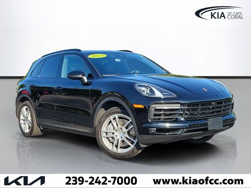 Used 2023 Porsche Cayenne AWD/4WD image 1