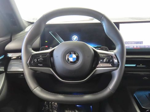 Used 2024 BMW 530i RWD image 8