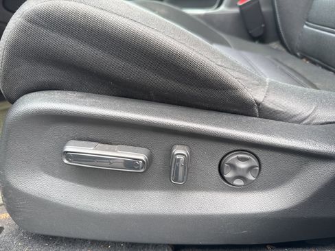 Used 2019 Honda CR-V EX image 11