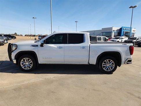 Used 2021 GMC Sierra 1500 SLT image 2