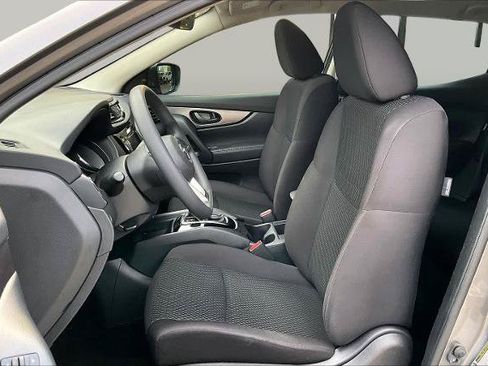 Certified 2020 Nissan Rogue Sport S FWD image 8