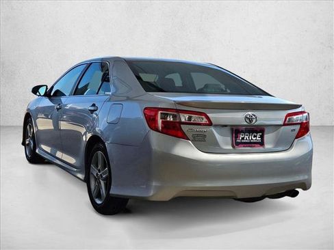 Used 2014 Toyota Camry SE FWD image 6
