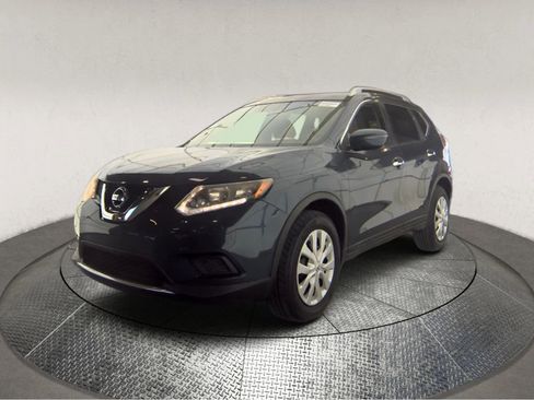 Used 2016 Nissan Rogue S w/ Appearance Package FWD image 3