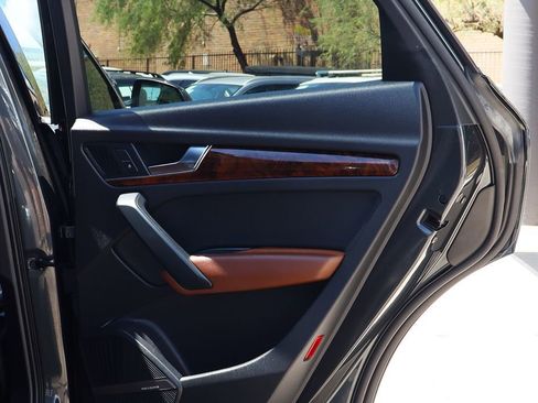 Used 2018 Audi Q5 2.0T Premium Plus w/ Premium Plus Package image 27