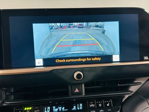Certified 2023 Toyota Crown AWD/4WD image 12