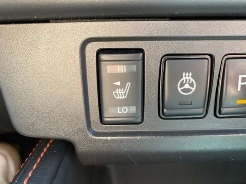 Used 2022 Nissan Frontier PRO-4X AWD/4WD image 11