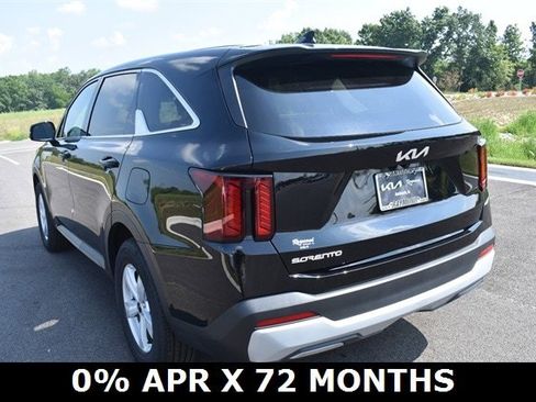 New 2025 Kia Sorento LX image 5