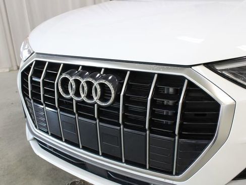 Used 2024 Audi Q3 2.0T Premium w/ Convenience Package AWD/4WD image 33