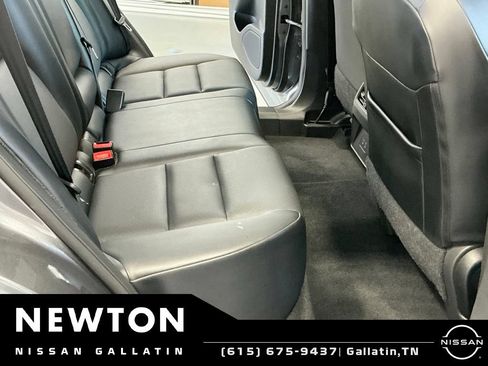 Used 2023 Nissan Rogue SV w/ SV Premium Package AWD/4WD image 18