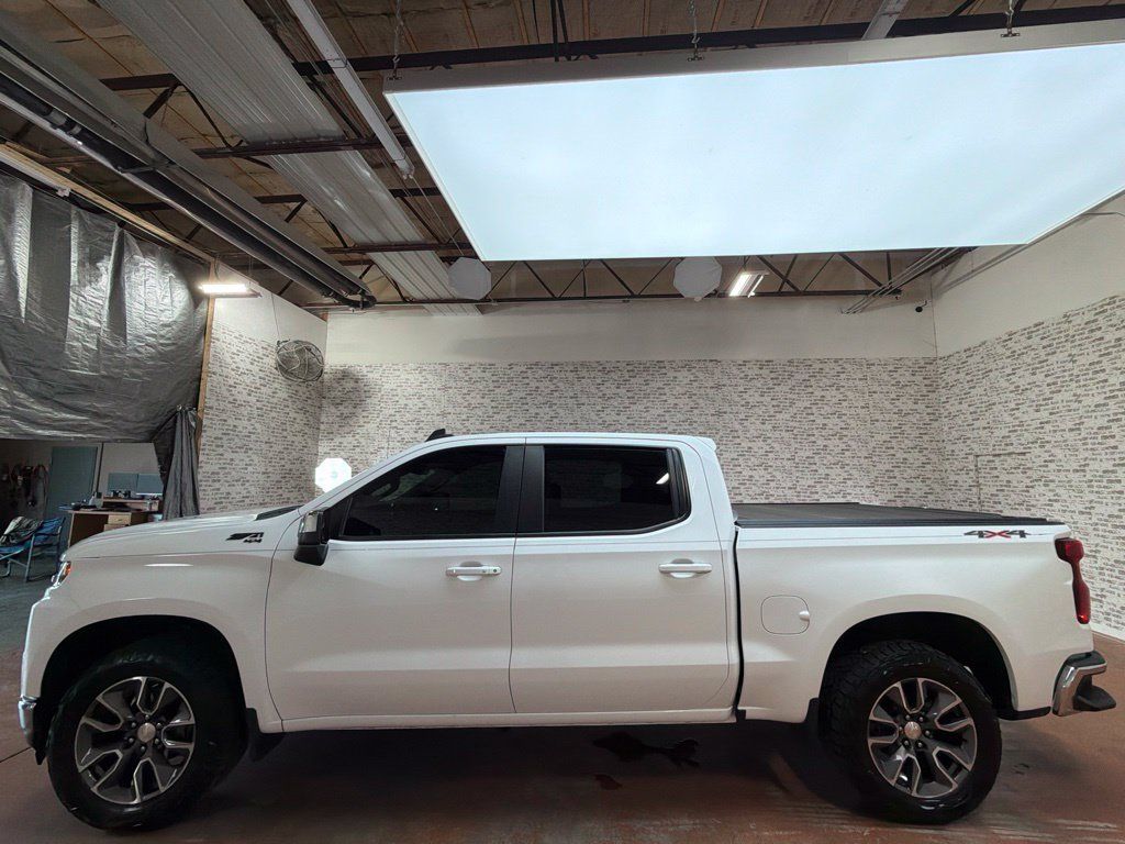 Used 2021 Chevrolet Silverado 1500 LT w/ All Star Edition Plus AWD/4WD image 4