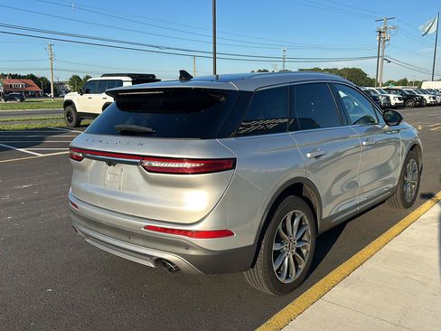 Used 2020 Lincoln Corsair AWD w/ Premium Package image 5
