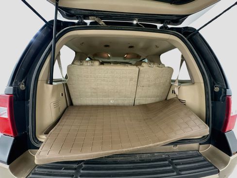 Used 2012 Ford Expedition XLT AWD/4WD image 32