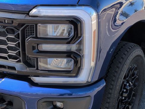 Used 2026 Ford F250 Lariat w/ Black Appearance Package image 6