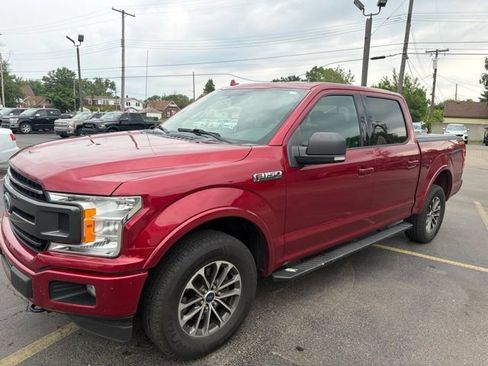 Used 2018 Ford F150 XLT w/ Equipment Group 302A Luxury AWD/4WD image 3