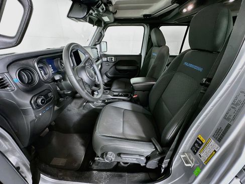 Used 2024 Jeep Wrangler Unlimited Rubicon 4xe AWD/4WD image 13