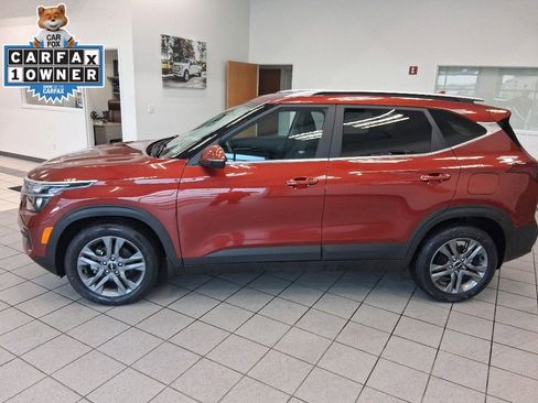 Used 2023 Kia Seltos S w/ Navigation Package FWD image 6