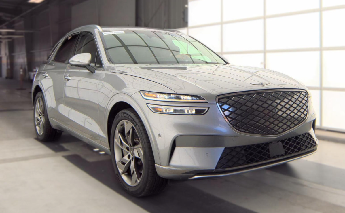 Used 2023 Genesis Electrified GV70 AWD/4WD image 6