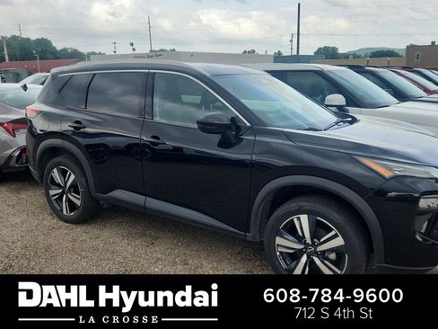 Used 2026 Nissan Rogue SL AWD/4WD image 1