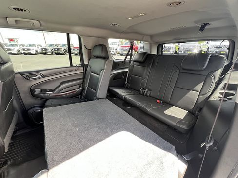 Used 2017 GMC Yukon XL SLT AWD/4WD image 34