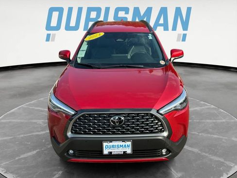 Certified 2024 Toyota Corolla Cross XLE image 2