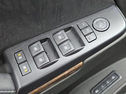 Used 2018 Chevrolet Tahoe LT AWD/4WD image 27