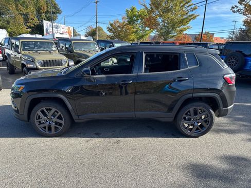New 2026 Jeep Compass Limited image 3